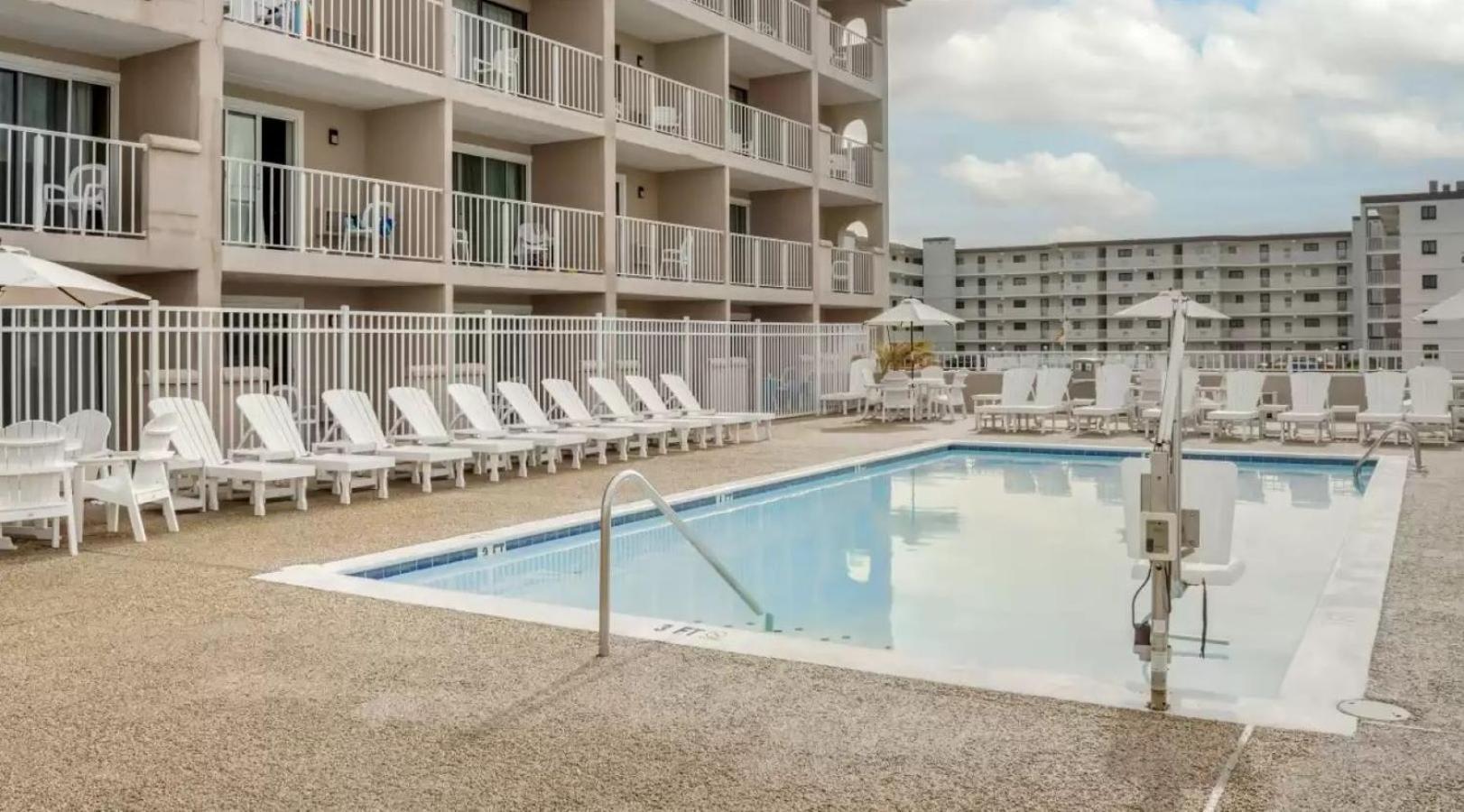 אושן סיטי Quality Inn & Suites Oceanblock מראה חיצוני תמונה